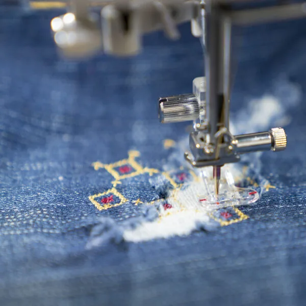 Janome Memory Craft 9850 Limited Edition (MC9850LE) - Image 7